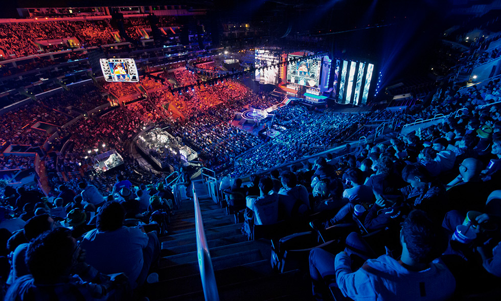 FunPlus Phoenix 官方：第二队打野选手 sorrow 被提升到一队！