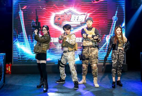 BLAST Rivals 春季赛 2025 第二天：最佳比赛、击杀、评论、表情包、网红反应