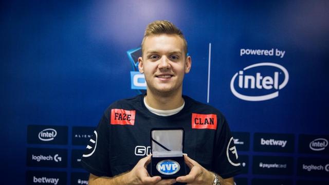 Demacia 杯赛淘汰赛阵容公布： Breathe 对阵 Zdz ！ Heru 对阵 Flandre