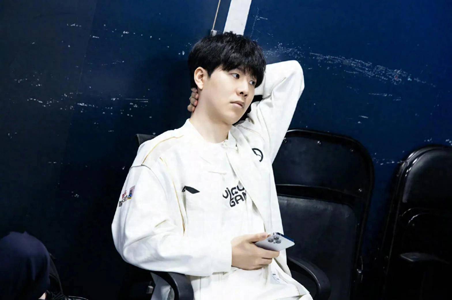 这么快出结果不换人？涵艺谈BLG明年阵容：明年应该挺乐观的！！